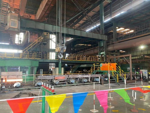 第二煉鐵廠行車工技能比武 螺旋推進車操作技藝大比拼